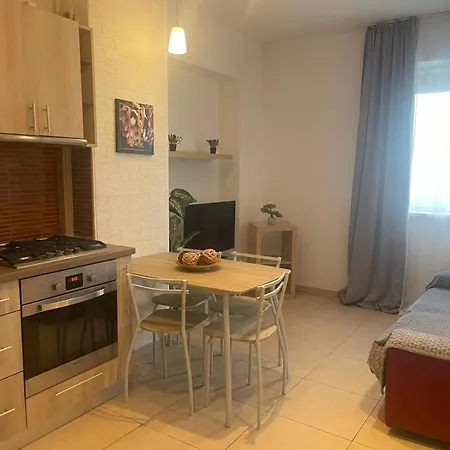 Amr Luxe * ブカレスト